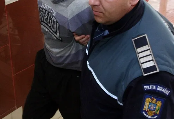 Tâlhărie în scara blocului