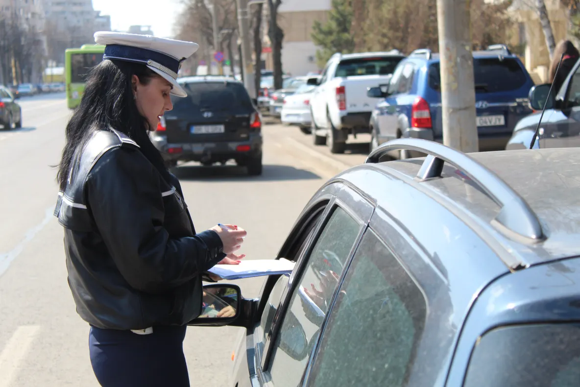 Peste 20 de sancțiuni aplicate de polițiștii rutieri pentru neutilizarea centurii de siguranță