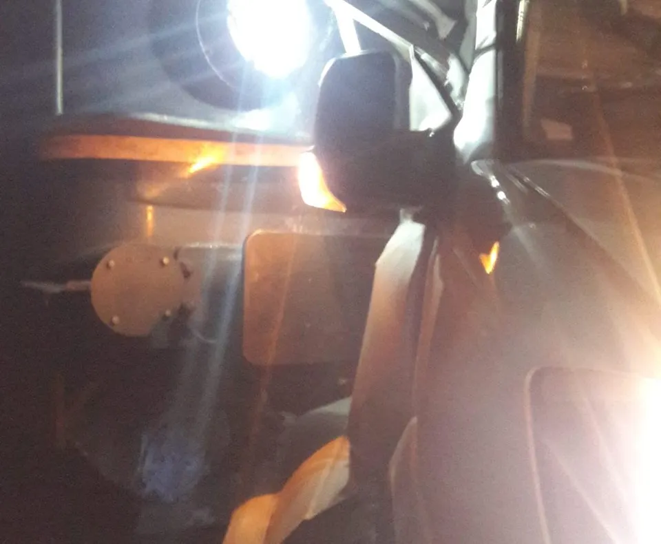 Trei morți și 13 răniți în urma unui accident în care un microbuz care venea spre Brăila a fost lovit de tren