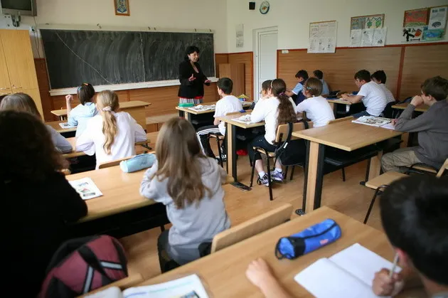 Un părinte din Brăila a fost amendat de Poliția Locală, pentru că odrasla nu se ducea la școală!