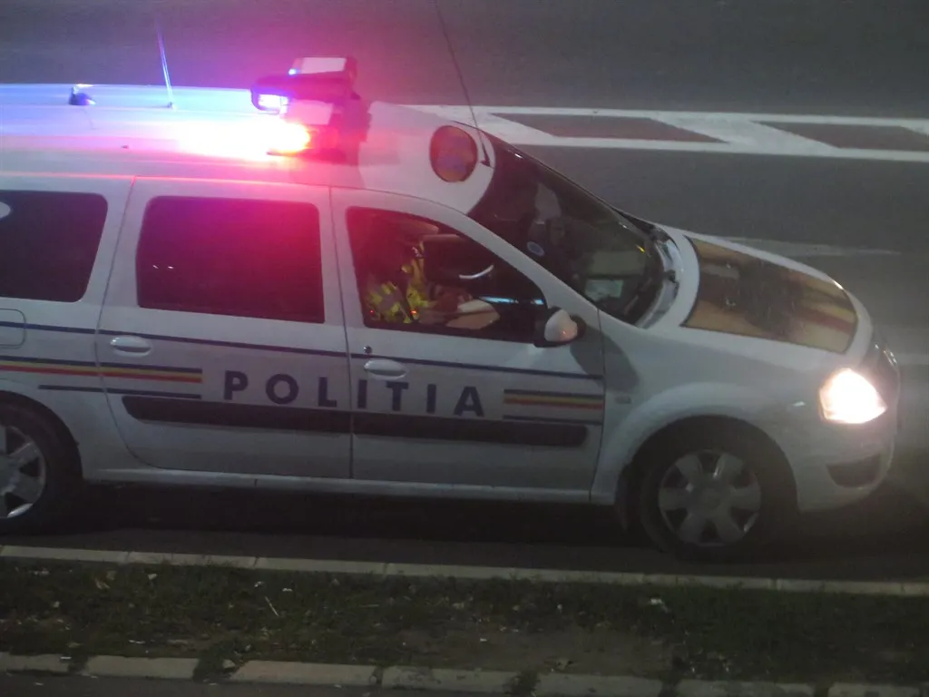 Oprit în trafic, depistat băut la volan și fără permis