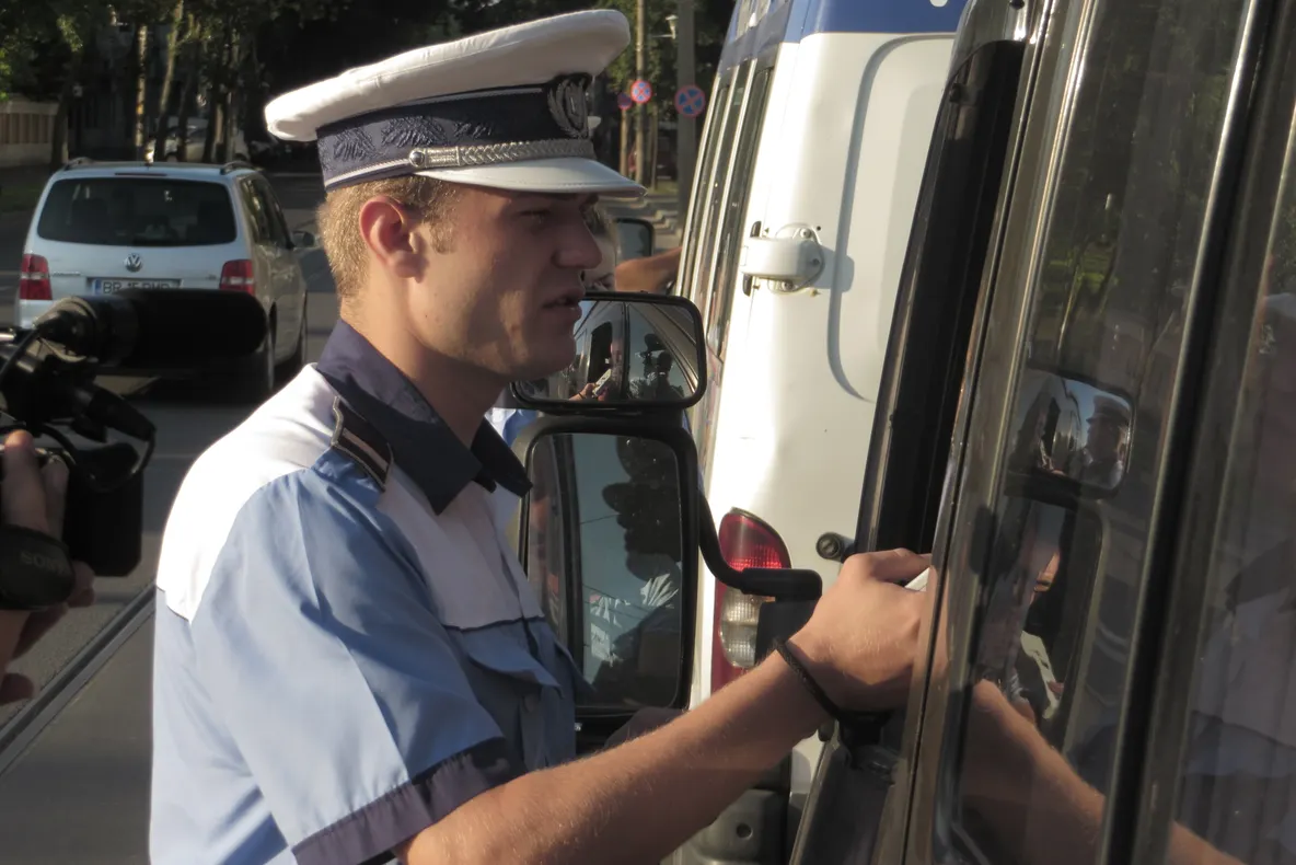 Trei într-una pentru un șofer brăilean de pe un microbuz