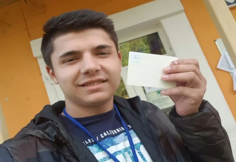 VIDEO: Tânăr de la #Rezist, agresat de staff-ul de campanie al PSD Brăila