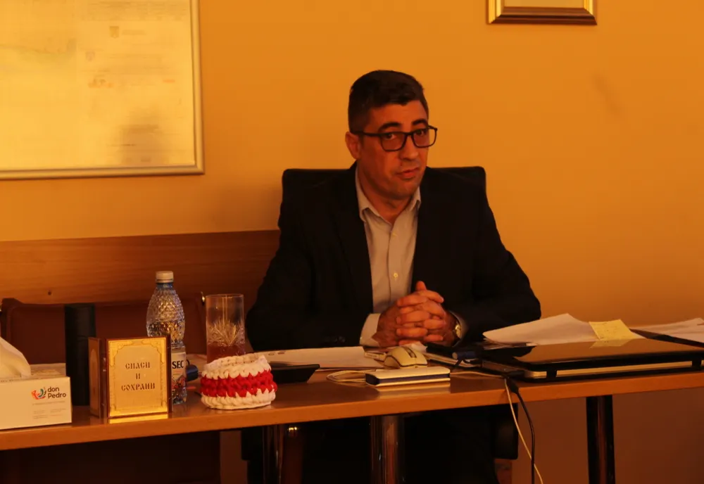 Chiriac le răspunde deputaților Varga și Roman