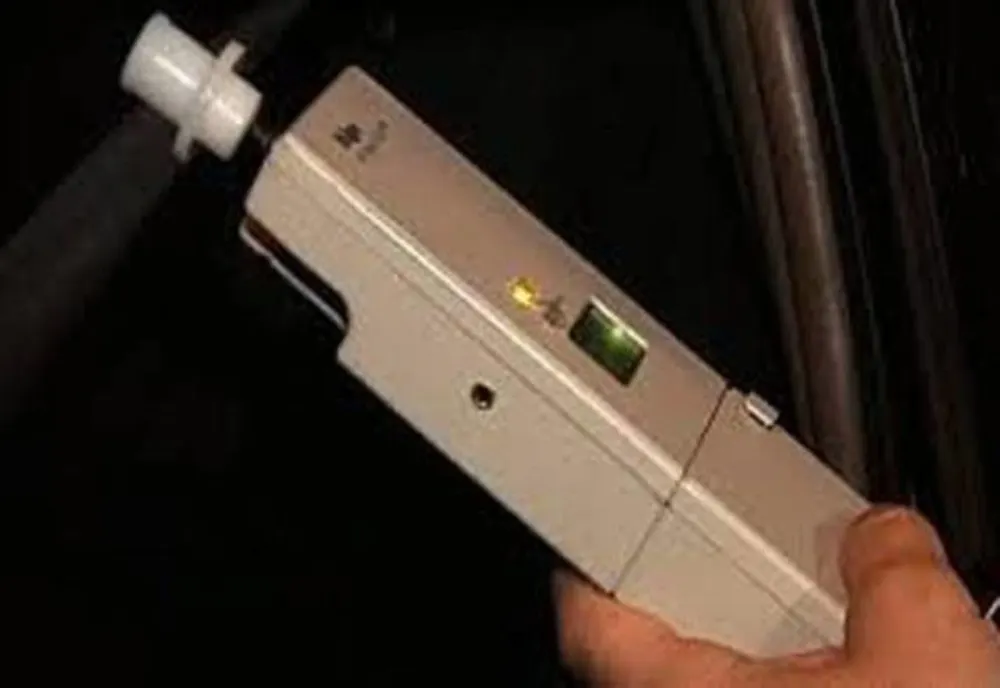 Depistat în trafic sub influența băuturilor alcoolice