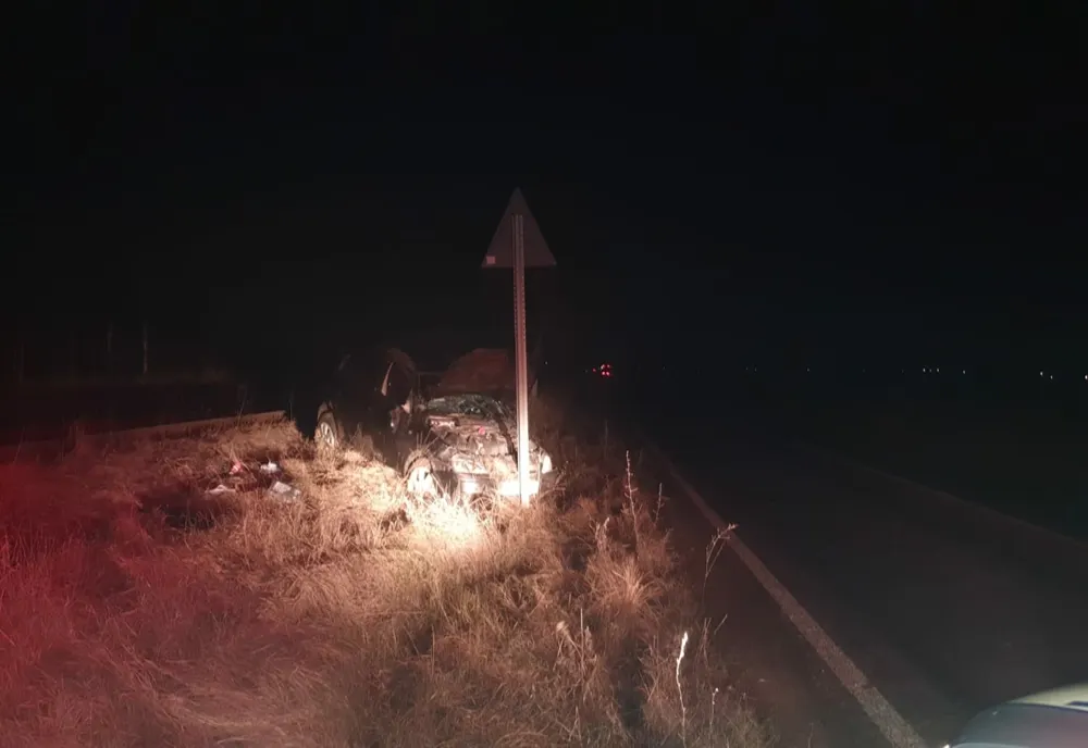 Un brăilean s-a răsturnat cu mașina pe DN10 între Vernesti și Cândești