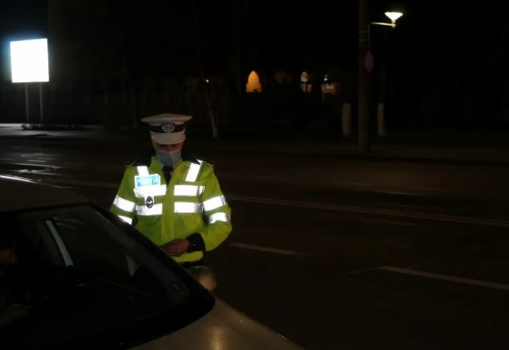 Sâmbătă, polițiștii și jandarmii brăileni au aplicat 75 de sancţiuni contravenţionale la Legea 55/2020 privind unele măsuri pentru prevenirea şi combaterea efectelor pandemiei