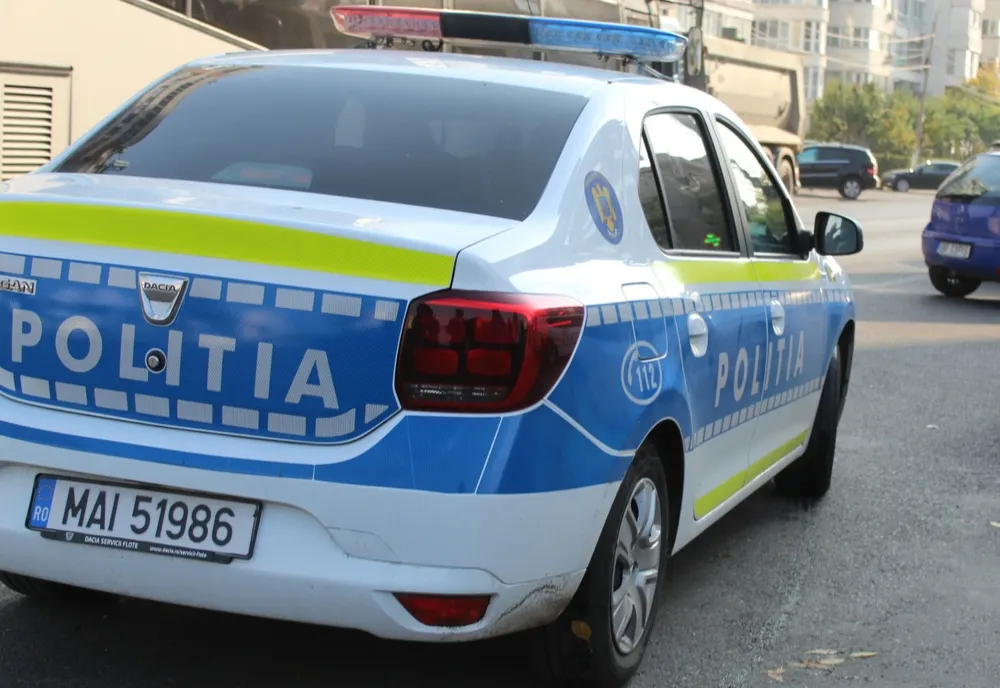În loc să stea în carantină au fost depistați de polițiști pe stradă
