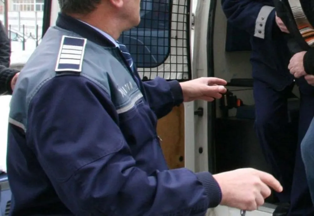 Mandate europene de arestare pentru doi bărbați din Vădeni care au comis infracțiuni în Polonia