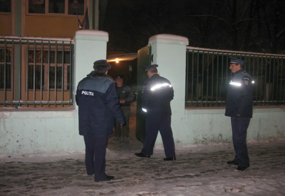 Agent de pază găsit sub influența băuturilor alcoolice