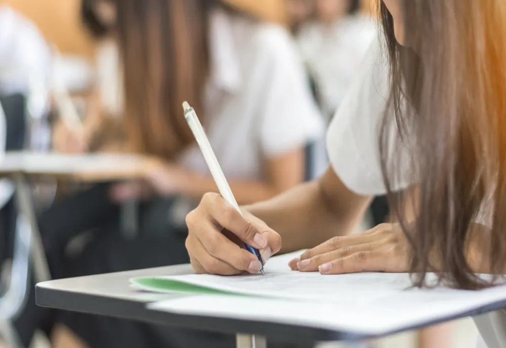 1979 de absolvenți ai clasei a VIII-a au fost prezenți la Brăila, la prima probă de la Evaluarea Națională