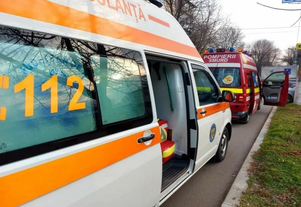 Accident cu două victime pe DJ212, la ieșirea din Tichilești spre Gropeni
