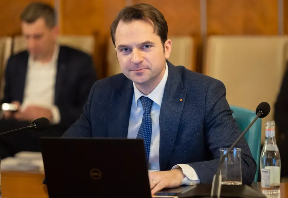 Ministrul Burduja, despre înlocuirea casierilor cu tehnologie în magazine: „Lumea merge în direcţia automatizării”