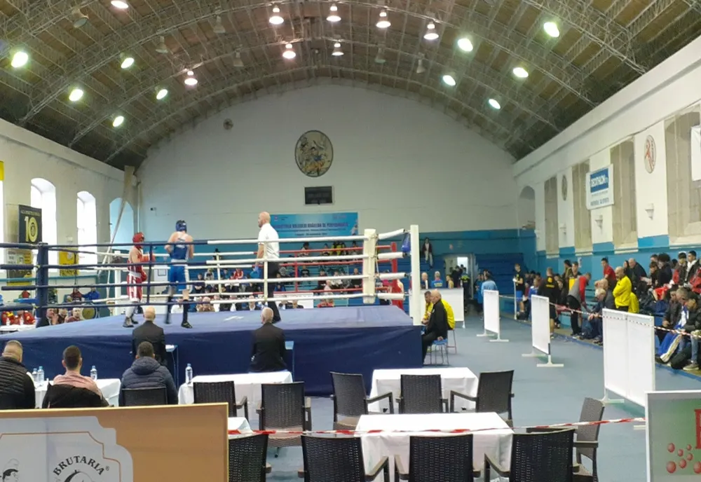 Vineri, de la ora 16, au loc semifinalele Cupei României la box pentru tineret
