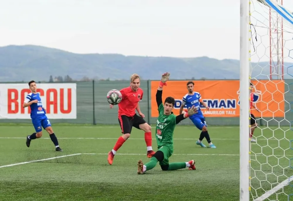Dacia Unirea Brăila a încasat nouă goluri de la Dinamo Bacău, dar spre deosebire de ultimele meciuri au reușit să și înscrie de două ori