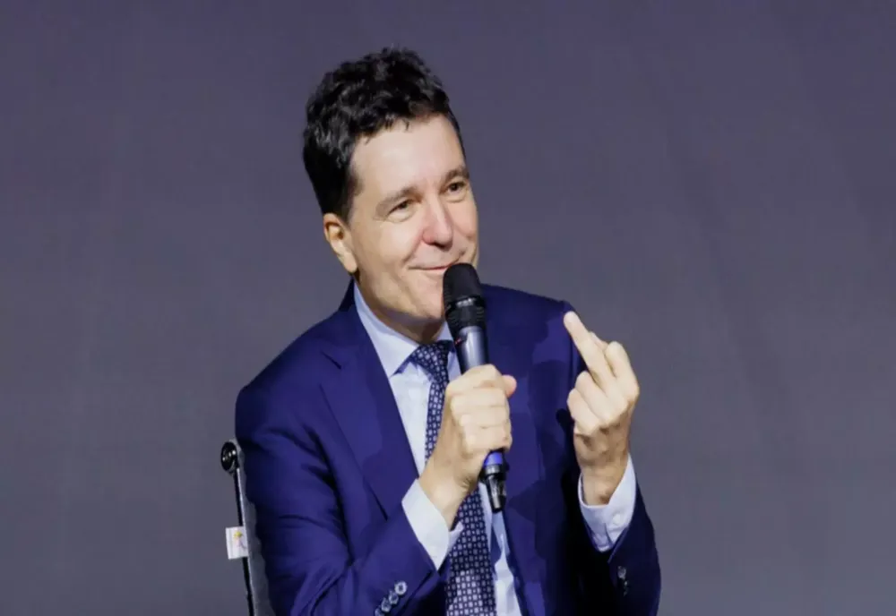 Afacerile familiei lui Nicușor Dan, controverse uriașe