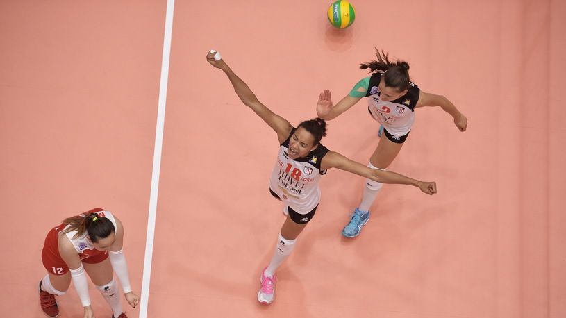 Volei feminin: CSM Volei Alba-Blaj, prima echipă calificată în semifinalele Diviziei A1