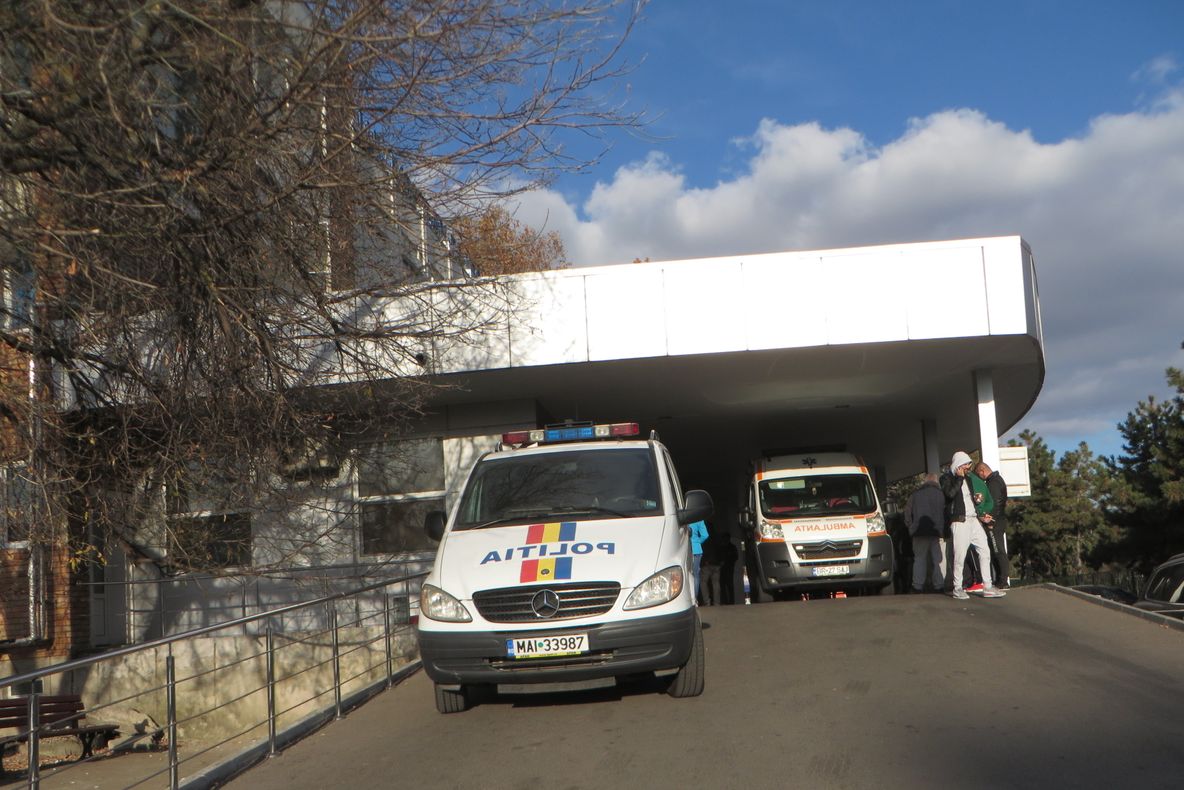 ”Atacatorul de la Braila Mall” trebuie să plătească în solidar cu familia sa peste 50000 lei către SAJ Brăila