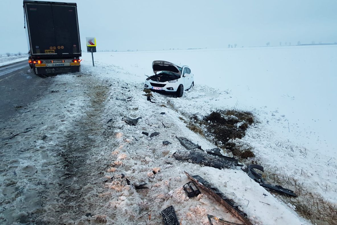 Grav accident pe DE 584! Doi constănțeni au ajuns în spital!