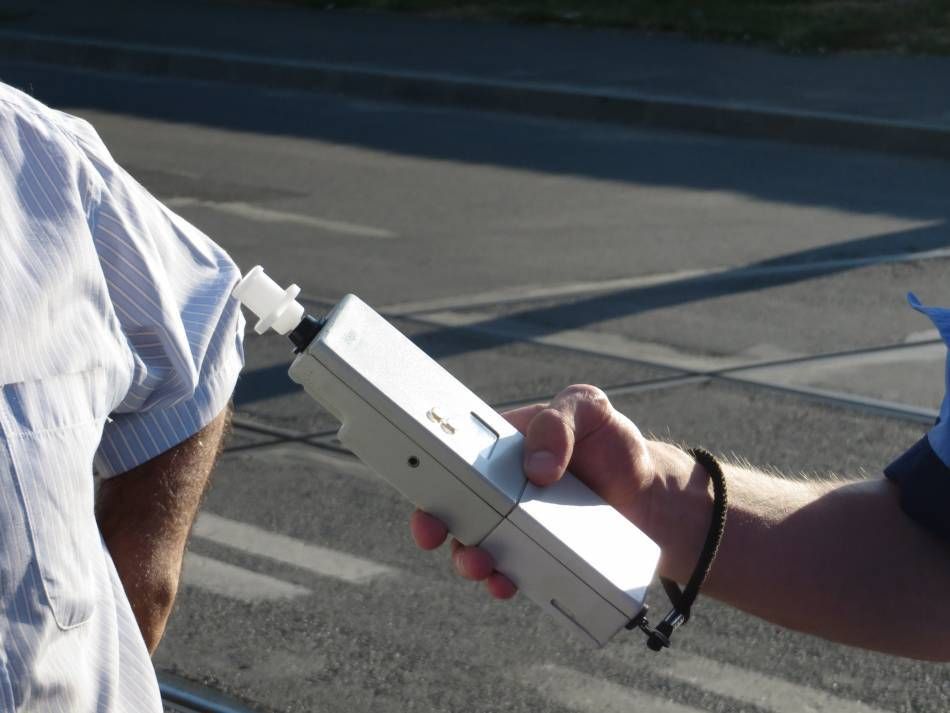 În stare de ebrietate și fără permis! Poliţia Rurală Făurei i-a întocmit dosar penal tânărului