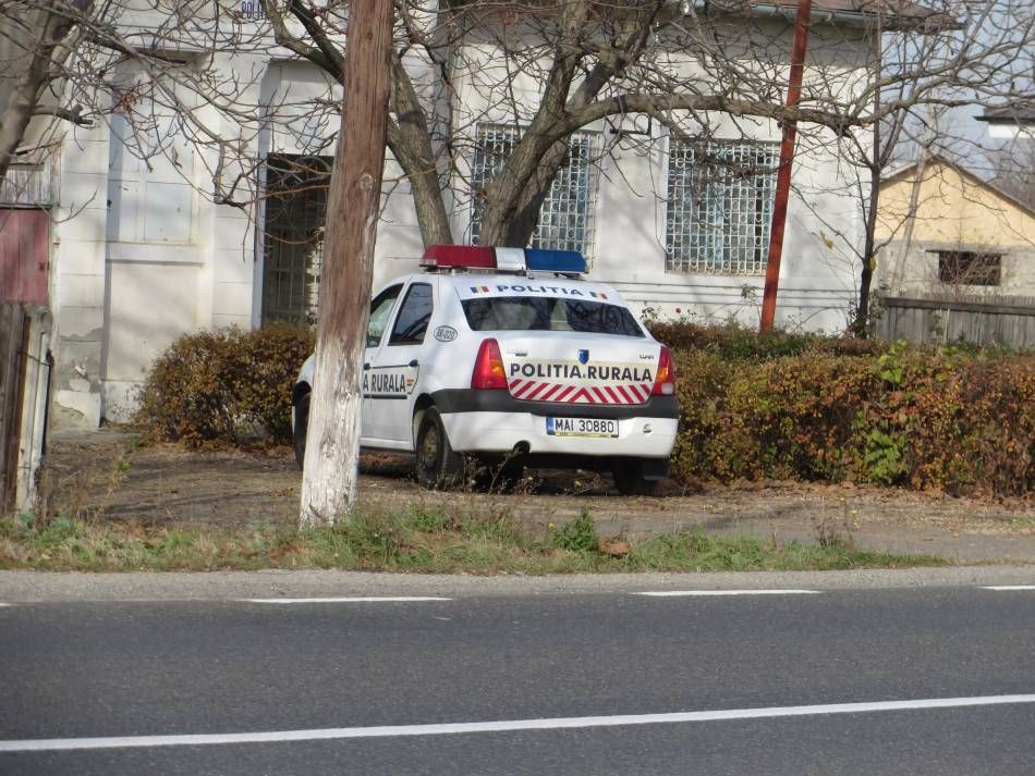 La 52 de ani, un bărbat din Ialomița a condus, spre Brăila, cu permisul suspendat! Polițiștii l-au oprit în Valea Cânepii