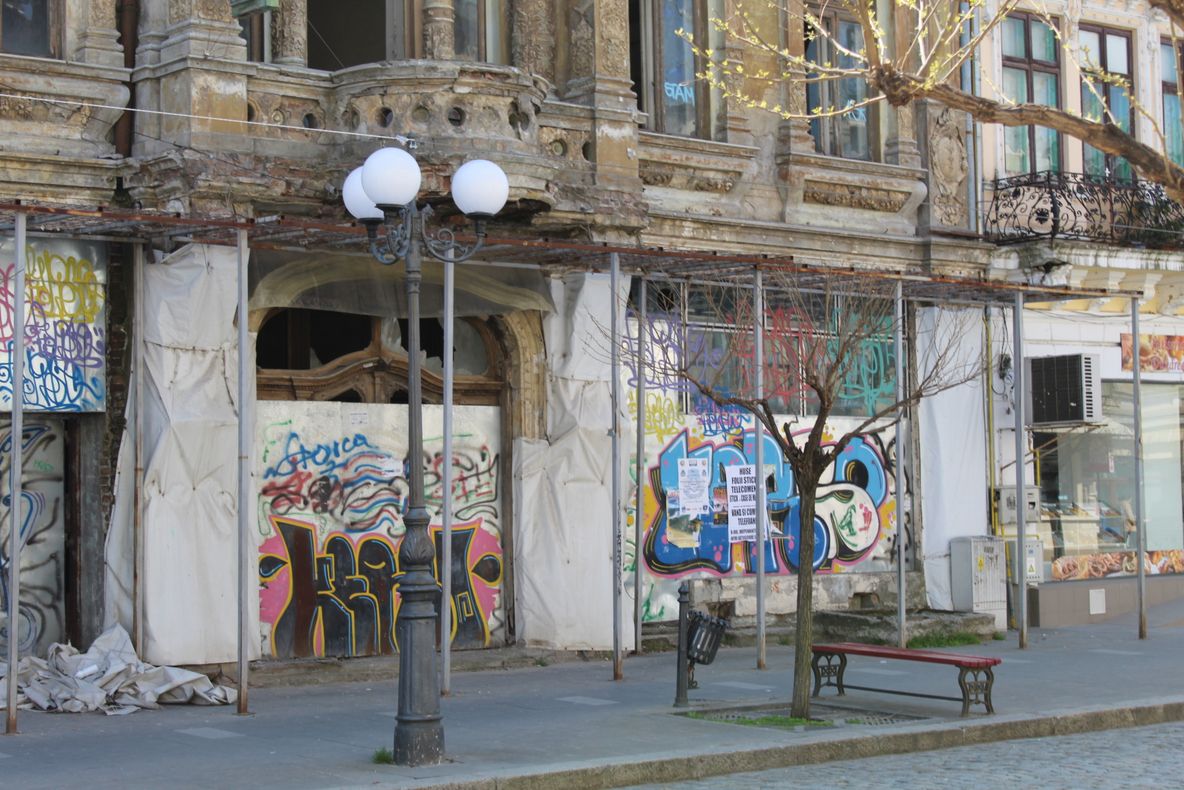 Vânătoare de comori arhitecturale în Brăila