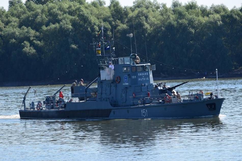 Marş de instrucţie pe Dunăre