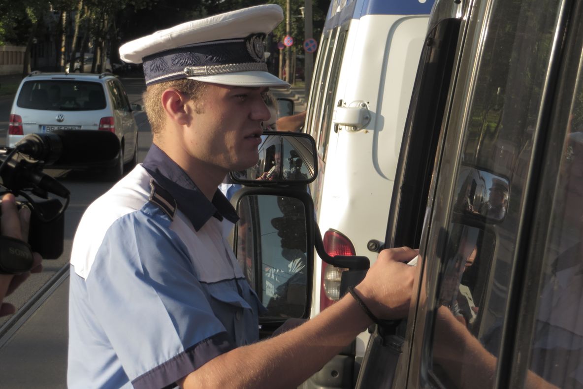 Trei într-una pentru un șofer brăilean de pe un microbuz