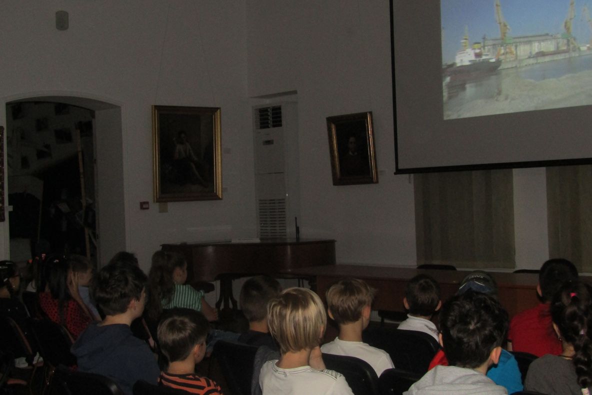 Vizionare de film la Muzeul Brăilei Carol I