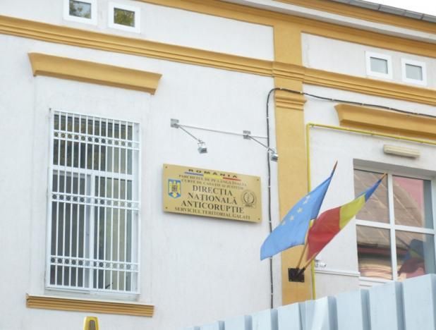 Trimiși în judecată pentru obţinerea pe nedrept de fonduri europene