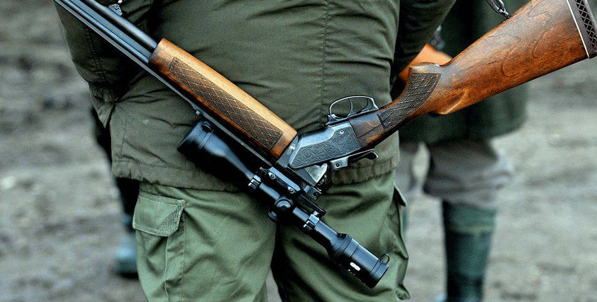 Arme și cartușe de vânătoare confiscate de polițiști