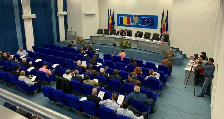 Denunțuri și autodenunțuri în prezența șefului IPJ Brăila! Reclamațiile au fost făcute în plenul Consiliului Județean!