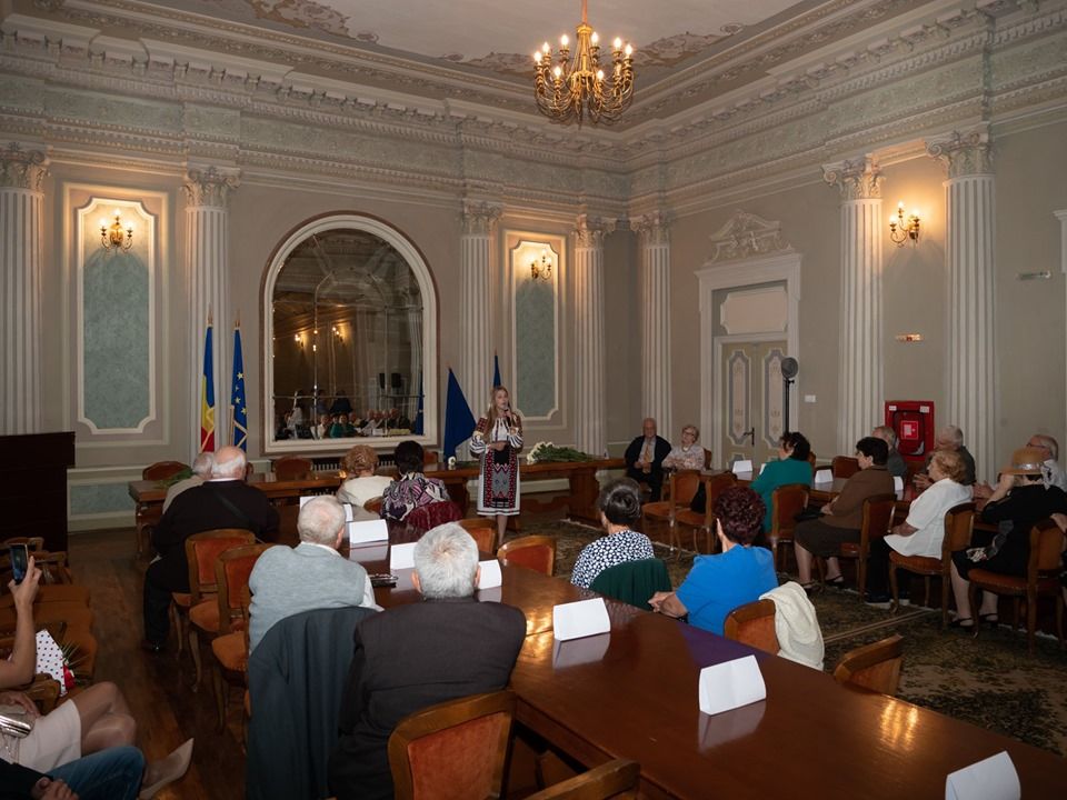 Persoanele vârstnice sărbătorite de primărie ce ziua lor
