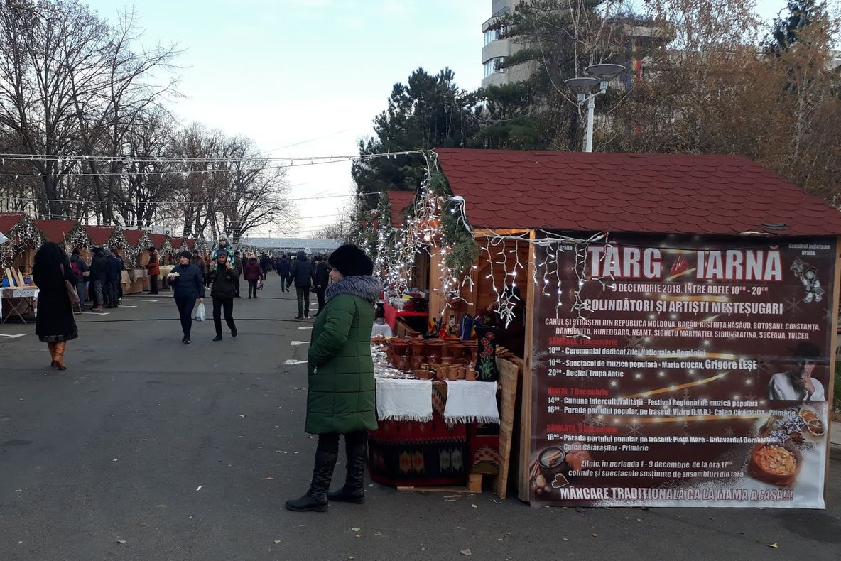 Se fac aranjamentele pentru Târgul de Iarnă de la Brăila!