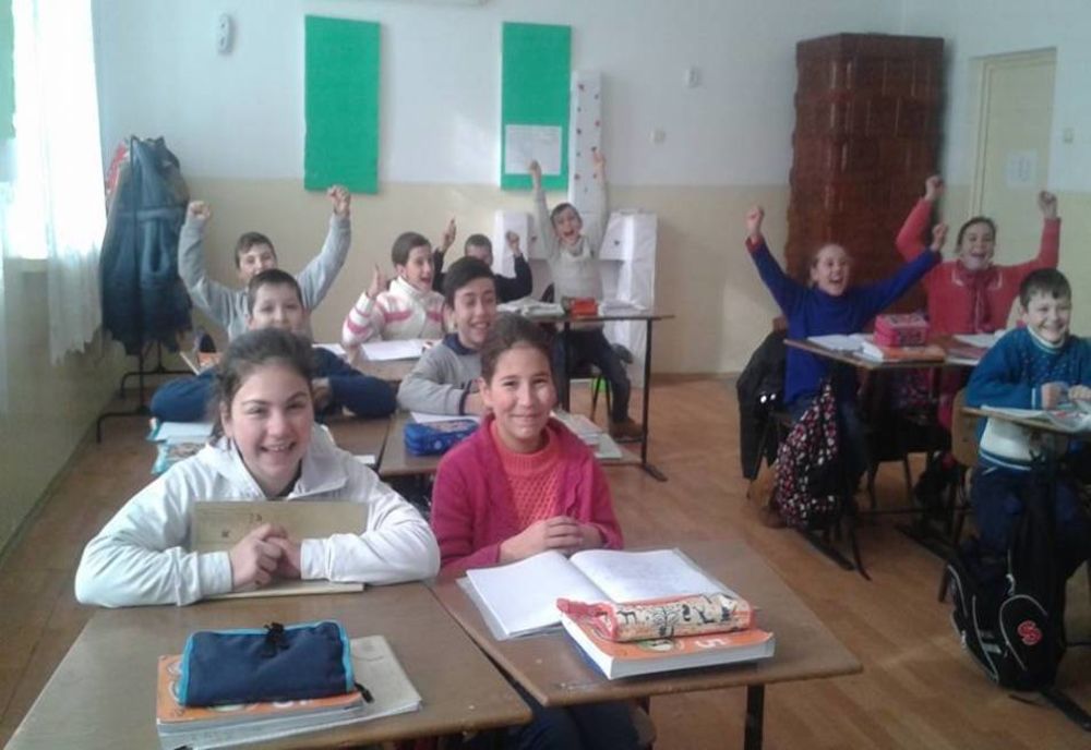 Număr mai mic de ore pe săptămână pentru elevii din preuniversitar începând din anul școlar următor