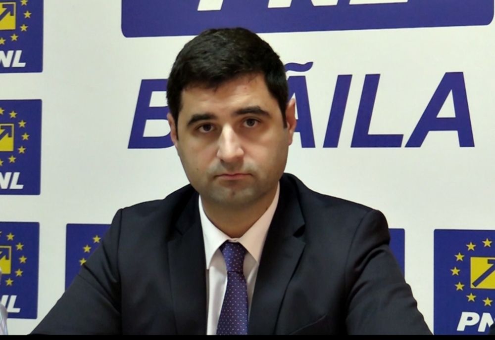 Dănăilă, despre votanții din turul doi: ”Nu cred că au cum să aleagă un om care, în primul rând, are probleme cu gramatica limbii române”