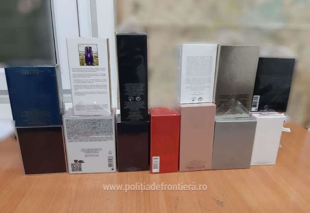 Parfumuri susceptibile a fi contrafăcute, confiscate de poliţiştii de frontieră brăileni