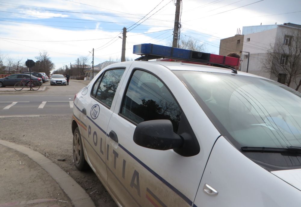 Fără permis conducea un autovehicul cu RCA-ul expirat