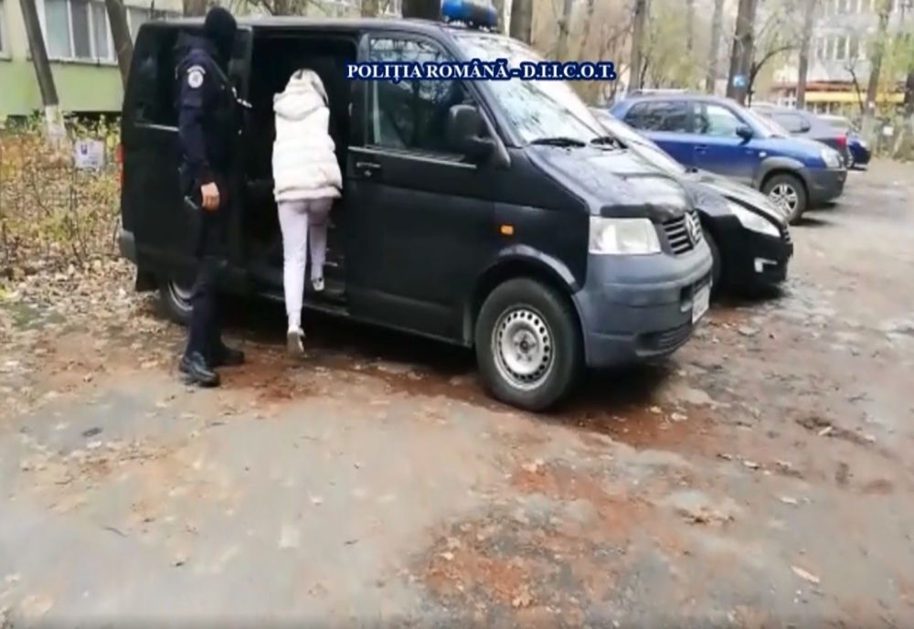 Percheziții de amploare în Capitală și în șase județe într-un dosar de pornografie infantilă