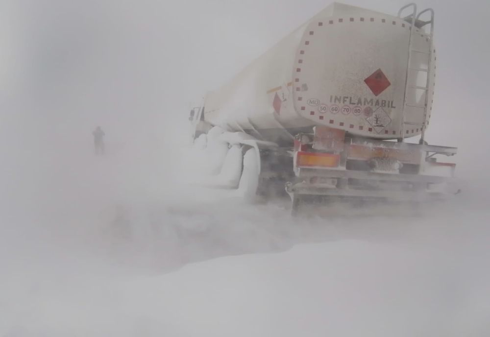 Drumul European 584 rămâne închis. Pe celelalte drumuri naționale din județul Brăila se circulă în condiții de iarnă