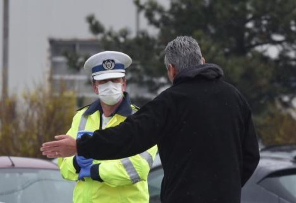 11 persoane sancționate contravențional pentru nerespectarea prevederilor Ordonanței Militare privind unele măsuri de primă urgență care privesc aglomerările de persoane