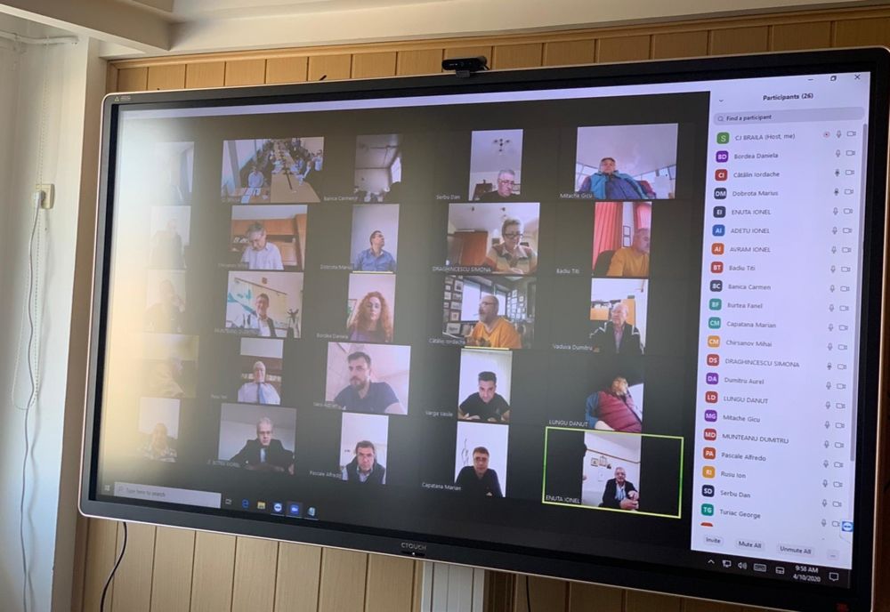 Cotă de motorină majorată de consilierii județeni pentru autoutilitara ISU Brăila care distribuie materialele medicale și de protecție