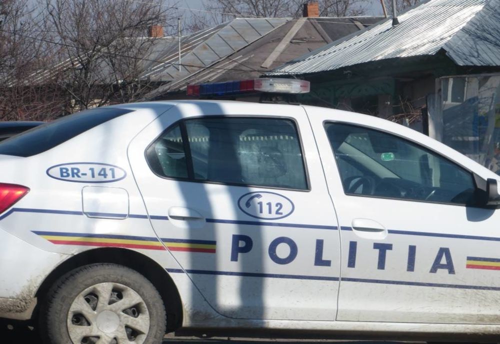 Doi tineri din comuna Șuțești depistați de polițiști plimbându-se cu mașina fără un document care să justifice motivul deplasării