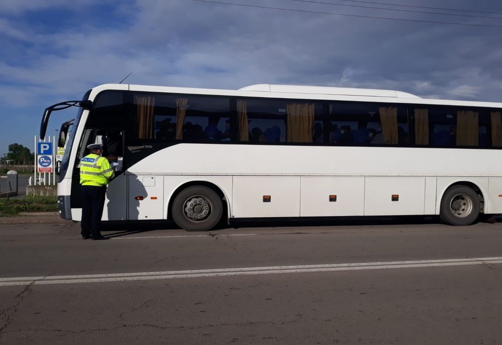 PESTE 14.000 DE AUTOVEHICULE, VERIFICATE DE POLIȚIȘTI