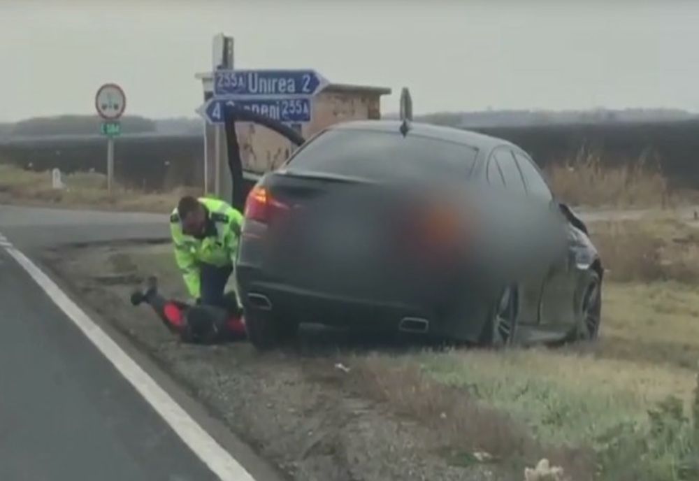 Un minor de 15 ani băut, a furat o mașină și a produs un accident apoi a fugit