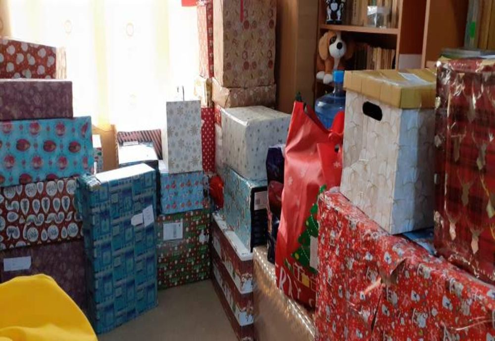 Copii din județele Galați și Brăila au primit daruri prin intermediul Fundaţiei "Inimă de copil"