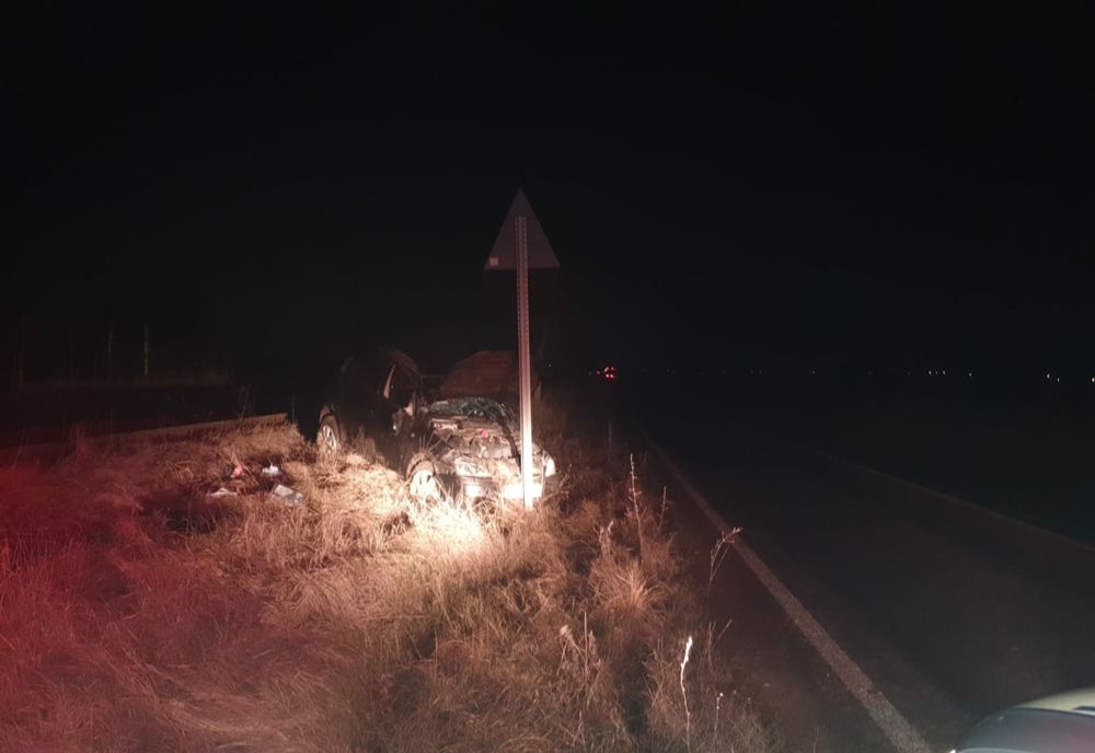 Un brăilean s-a răsturnat cu mașina pe DN10 între Vernesti și Cândești