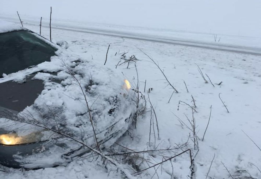 Autovehicule derapate sau blocate din cauza zăpezii viscolite