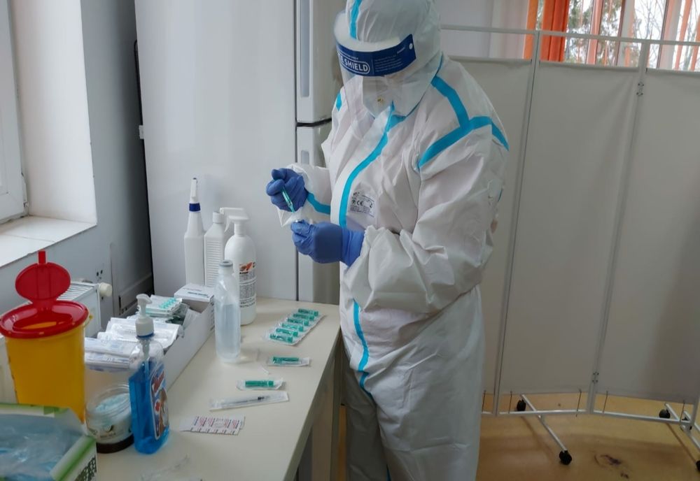 În Brăila 7907 persoane s-au vaccinat cu doza I, iar pentru 5288 le-a fost administrată și doza de rapel