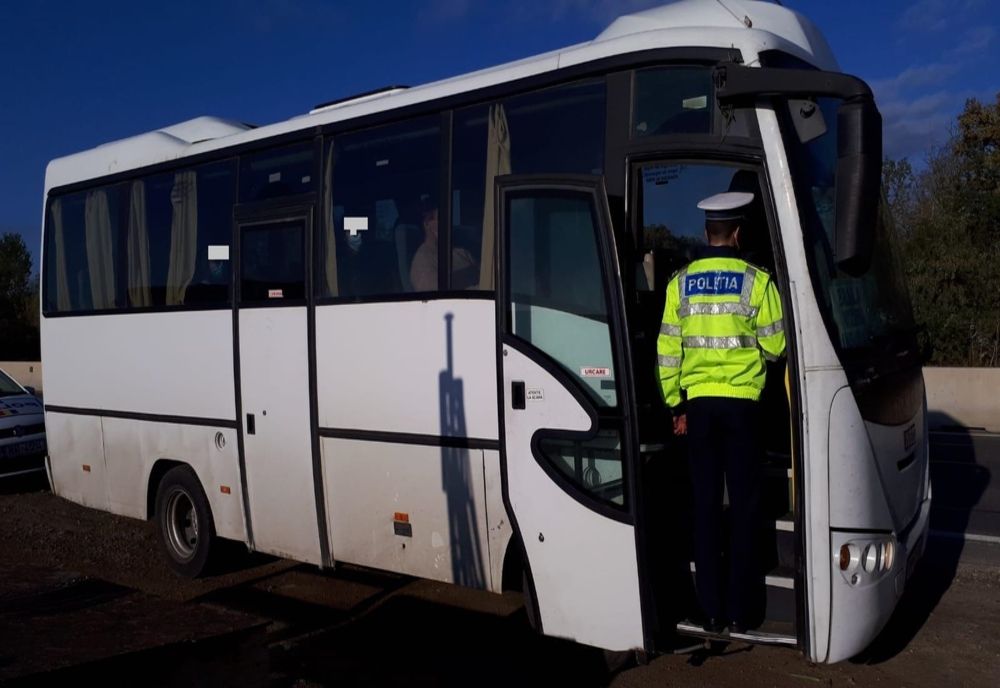 Nouă persoane sancționate pentru purtarea necorespunzătoare a măștii de protecție în mijloacele de transport în comun
